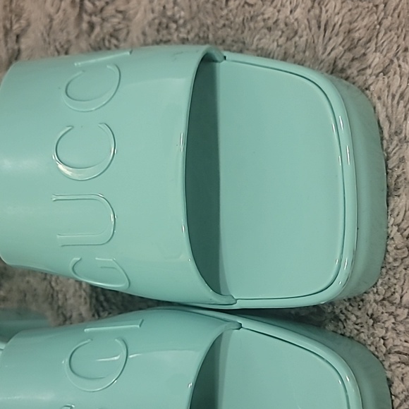 Gucci Rubber Slide Sandal Green Logo open toe 2” block heel Jelly mules 38 US 8 - Picture 4 of 11